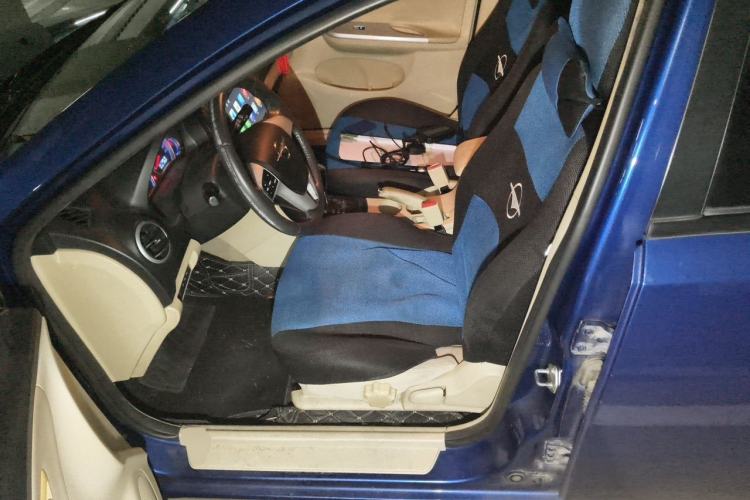 Used Haima Fumei 2012 Hatchback 1.6L Automatic Elite Edition Left Front Seat
