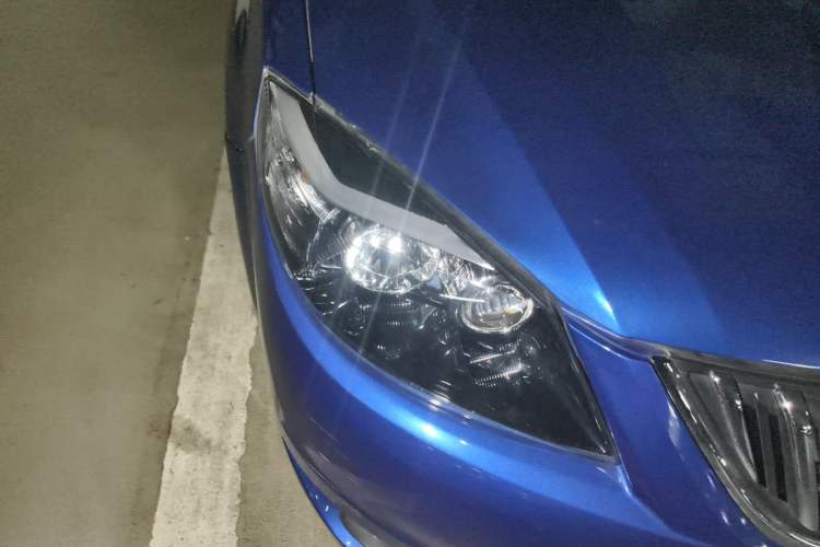 Used Haima Fumei 2012 Hatchback 1.6L Automatic Elite Edition Right Front Headlight