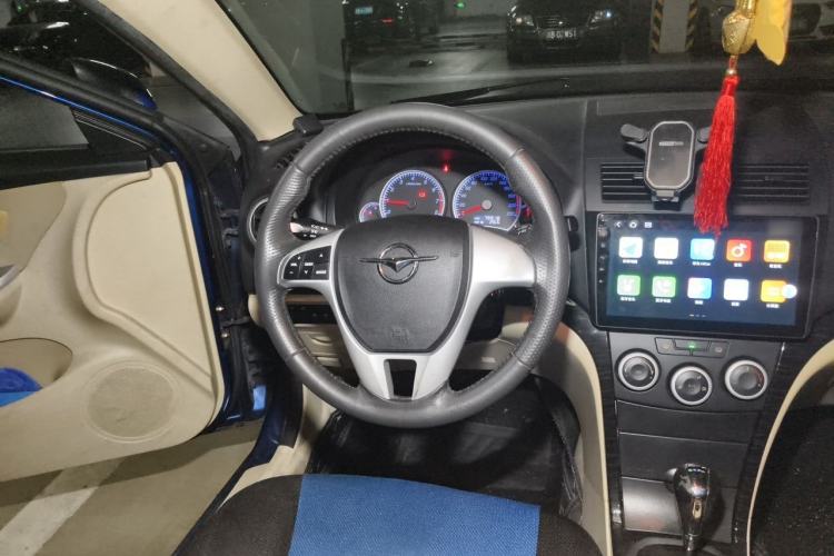 Used Haima Fumei 2012 Hatchback 1.6L Automatic Elite Edition Steering Wheel