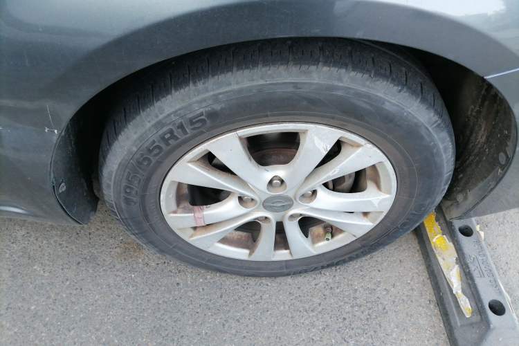 Used Haima Fumei 2012 Hatchback 1.6L Automatic Elite Edition Right Front Wheel Hub