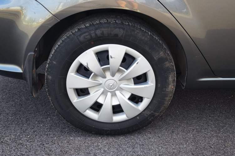 Used Haima Fumei 2012 Hatchback 1.6L Manual Fashion Edition Right Rear Wheel Hub