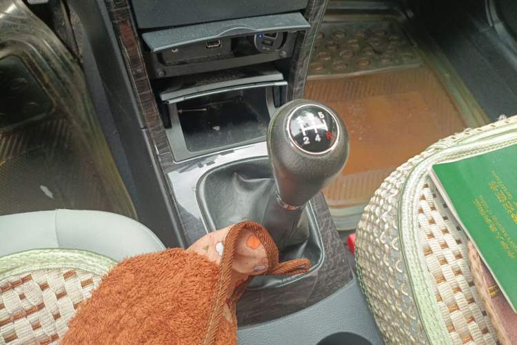 Used Haima Fumei 2012 Sedan 1.6L Manual Elite Edition Gear Lever