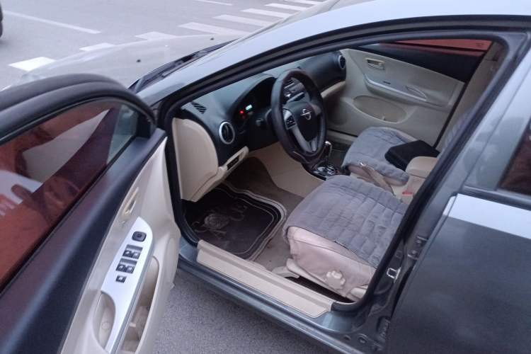 Used Haima Fumei 2012 Hatchback 1.6L Automatic Elite Edition Driver Seat