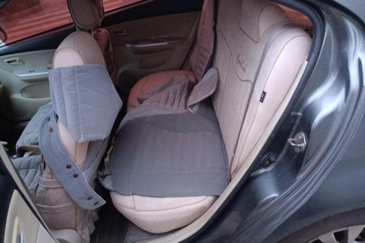 Used Haima Fumei 2012 Hatchback 1.6L Automatic Elite Edition Left Rear Seat