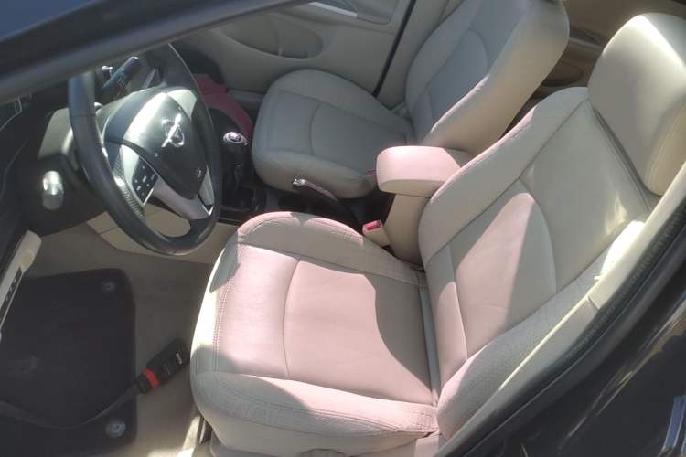 Used Haima Fumei 2013 Sedan 1.6L Manual Elite Edition Left Front Seat