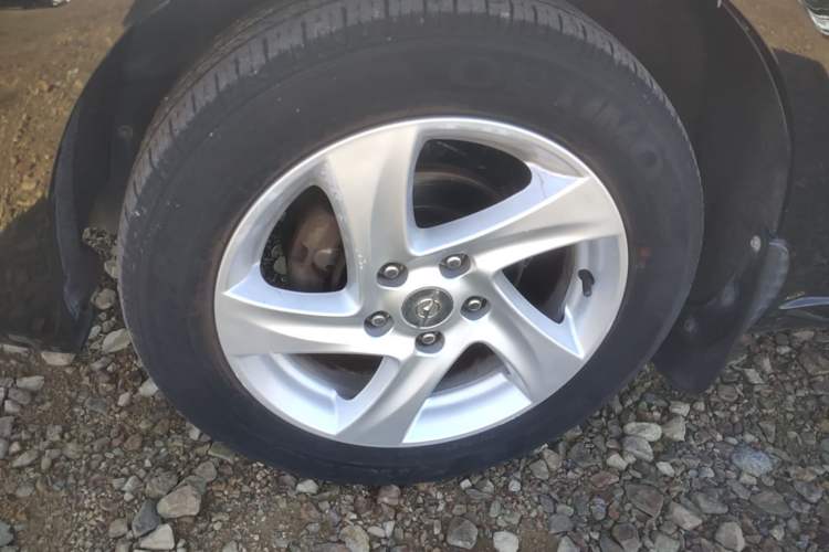 Used Haima Fumei 2013 Sedan 1.6L Manual Elite Edition Left Front Wheel Hub