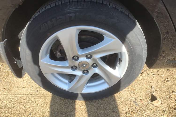 Used Haima Fumei 2013 Sedan 1.6L Manual Elite Edition Right Rear Wheel Hub