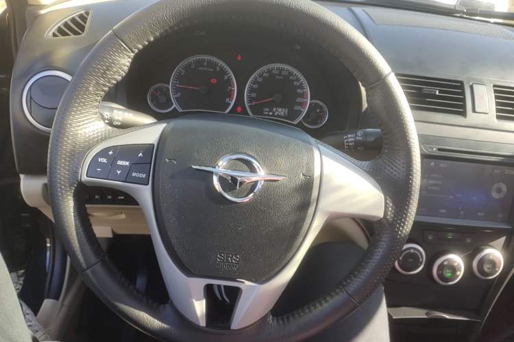 Used Haima Fumei 2013 Sedan 1.6L Manual Elite Edition Steering Wheel