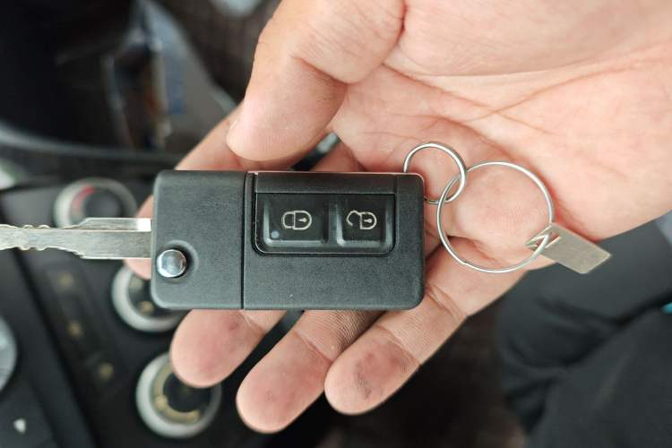 Used Haima Fumei 2013 Sedan 1.6L Manual Fashion Edition Vehicle Key