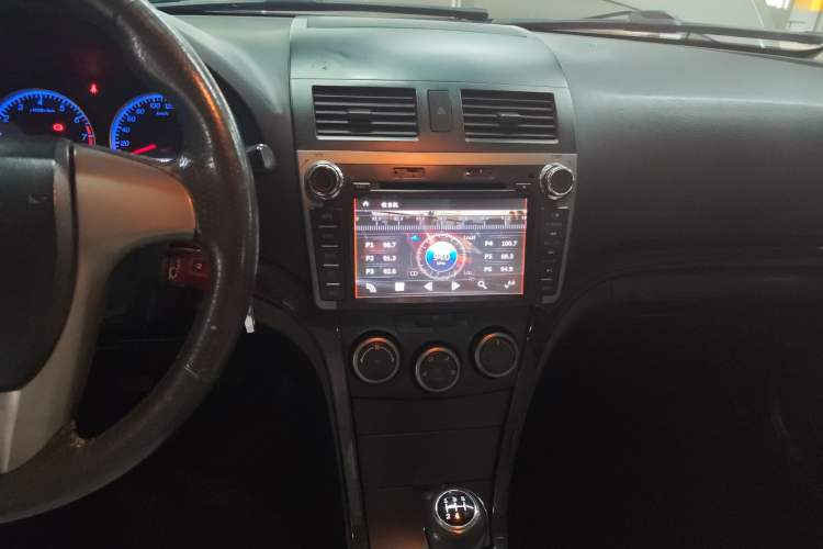 Used Haima Fumei 2013 Sedan 1.6L Manual Fashion Edition Audio And AC Panel
