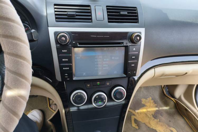 Used Haima Fumei 2013 Sedan 1.6L Manual Elite Edition Audio And AC Panel
