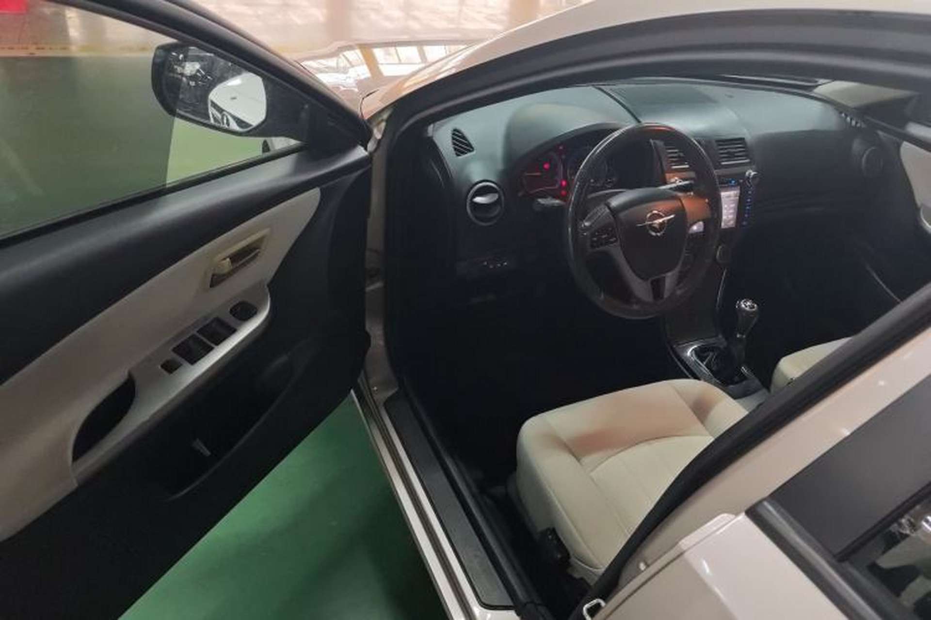 Used Haima Fumei 2013 Sedan 1.6L Manual Fashion Edition Driver Seat