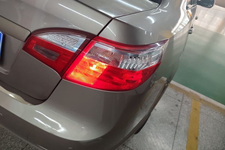 Used Haima Fumei 2013 Sedan 1.6L Manual Fashion Edition Right Rear Taillight