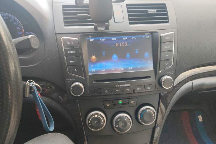 Used Haima Fumei 2013 Sedan 1.6L Manual Champion Edition Audio And AC Panel