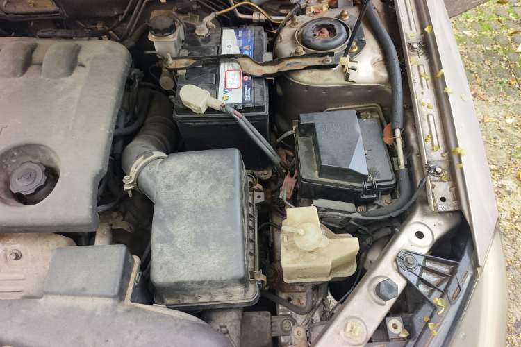 Used Haima Fumei 2013 Sedan 1.6L Manual Elite Edition Engine Bay Left