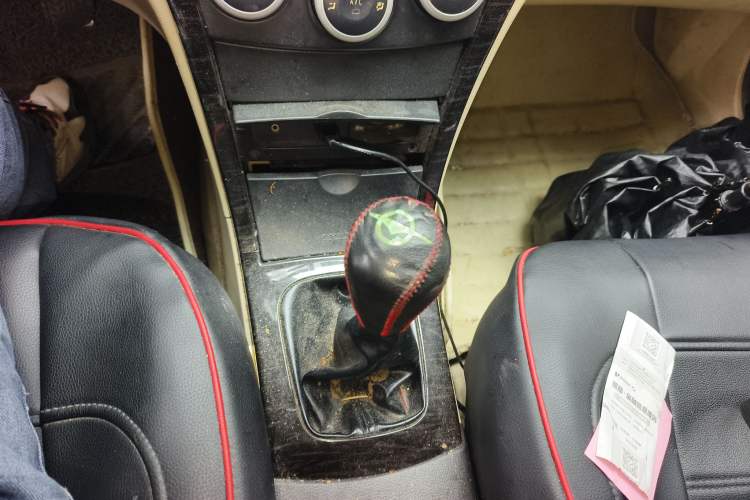 Used Haima Fumei 2013 Sedan 1.6L Manual Elite Edition Gear Lever
