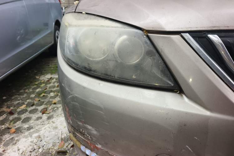 Used Haima Fumei 2013 Sedan 1.6L Manual Elite Edition Right Front Headlight