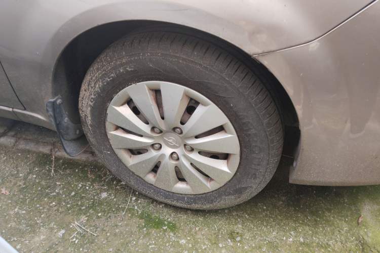 Used Haima Fumei 2013 Sedan 1.6L Manual Champion Edition Right Front Wheel Hub