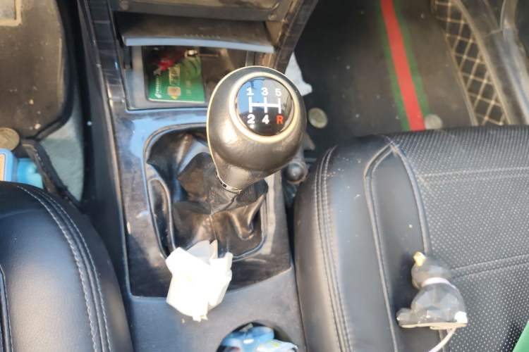 Used Haima Fumei 2013 Sedan 1.6L Manual Fashion Edition Gear Lever