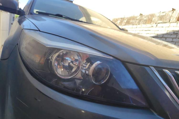 Used Haima Fumei 2013 Sedan 1.6L Manual Fashion Edition Right Front Headlight