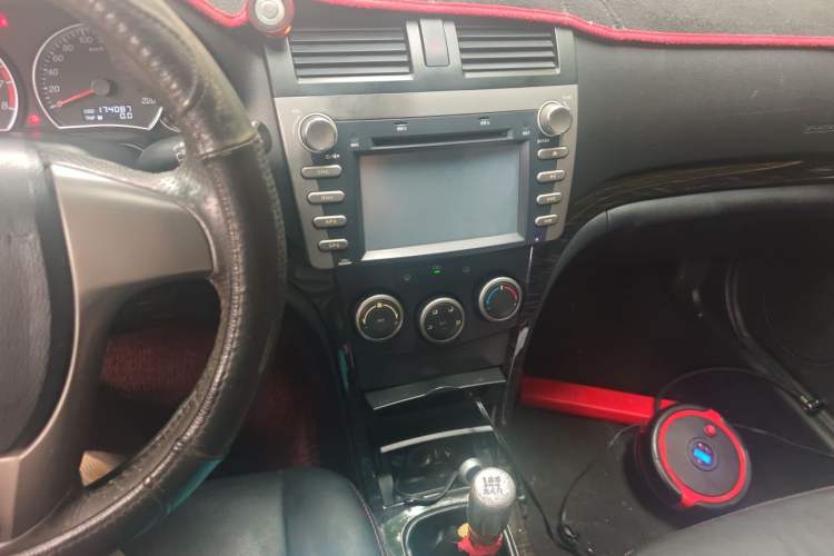 Used Haima Fumei 2013 Sedan 1.6L Manual Fashion Edition Audio And AC Panel