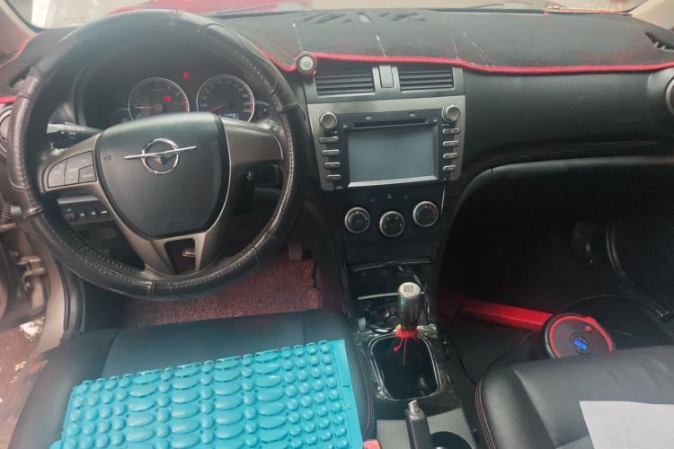 Used Haima Fumei 2013 Sedan 1.6L Manual Fashion Edition Center Console