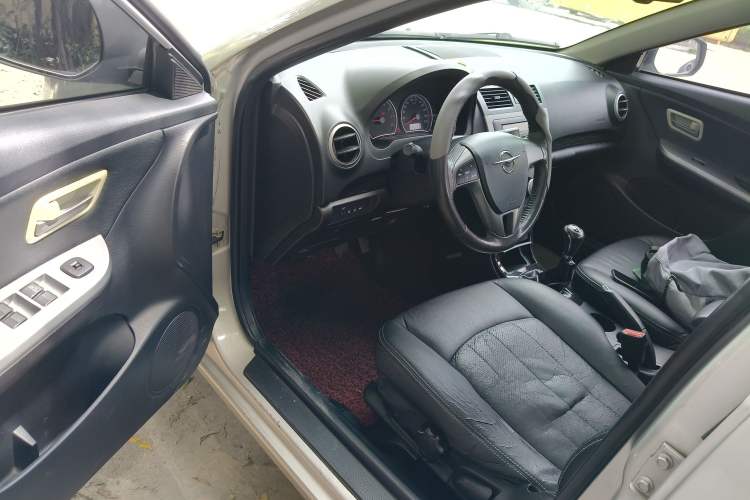 Used Haima Fumei 2013 Sedan 1.6L Manual Fashion Edition Driver Seat