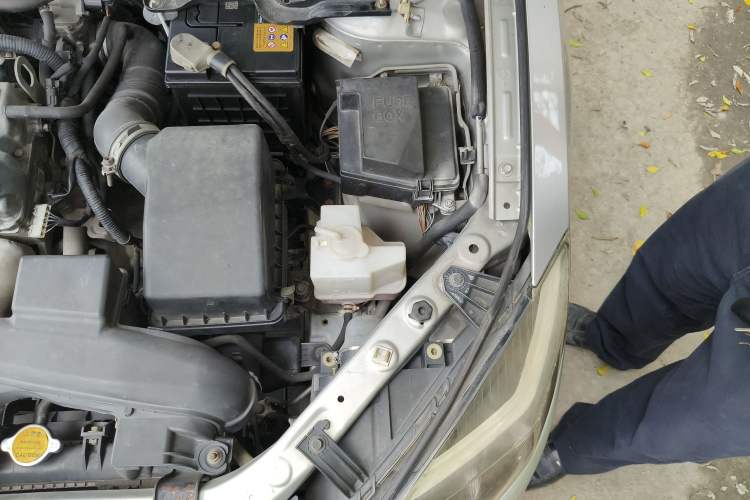 Used Haima Fumei 2013 Sedan 1.6L Manual Fashion Edition Engine Bay Left