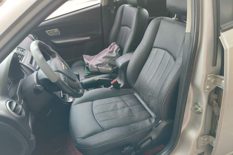 Used Haima Fumei 2013 Sedan 1.6L Manual Fashion Edition Left Front Seat