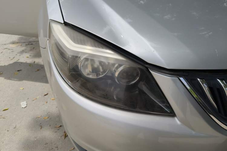 Used Haima Fumei 2013 Sedan 1.6L Manual Fashion Edition Right Front Headlight
