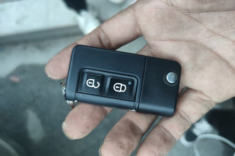 Used Haima Fumei 2013 Sedan 1.6L Manual Fashion Edition Vehicle Key