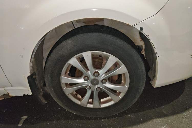 Used Haima Fumei 2013 Sedan 1.6L Manual Champion Edition Right Front Wheel Hub