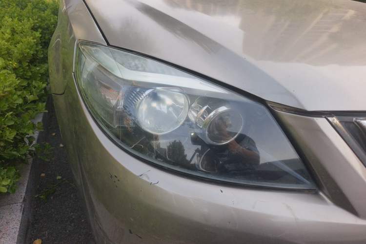 Used Haima Fumei 2013 Sedan 1.6L Manual Fashion Edition Right Front Headlight