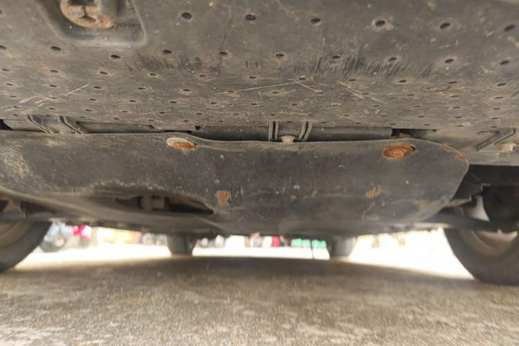 Used Haima Fumei 2014 M5 1.6L Manual Elite Model Chassis Front