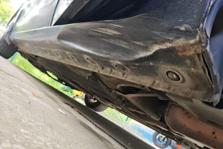 Used Haima Fumei 2014 M5 1.6L Automatic Elite Model Chassis Rear Left