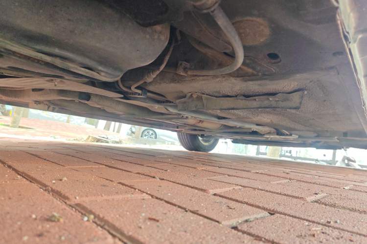 Used Haima Fumei 2014 M5 1.6L Manual Comfort Model Chassis Rear Right