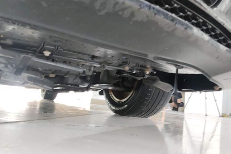 Used Haima Fumei 2014 M5 1.6L Automatic Elite Model Chassis Rear Right