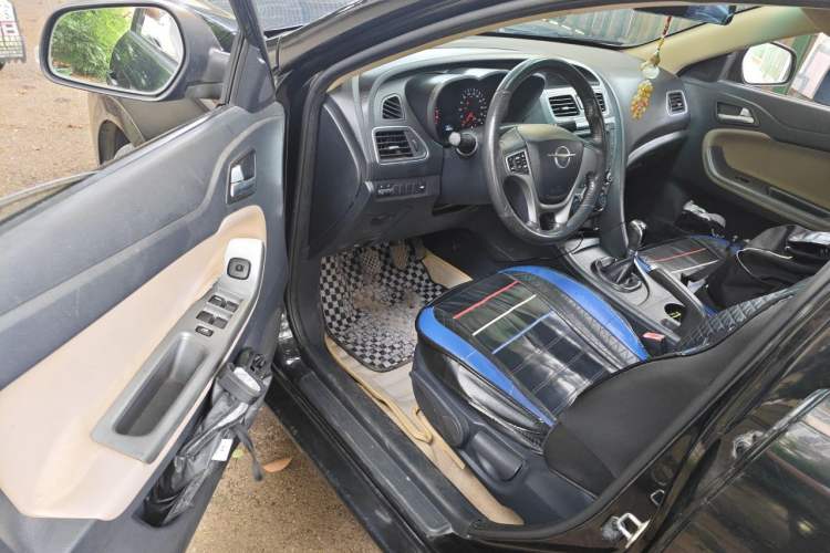 Used Haima Fumei 2014 M5 1.6L Manual Fashion Edition Driver Seat
