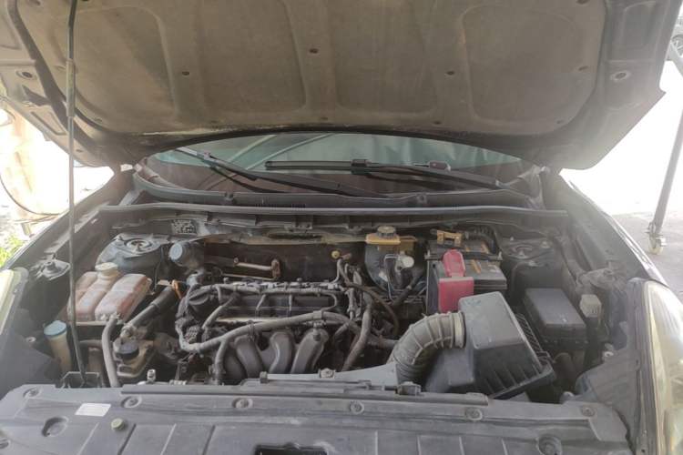Used Haima Fumei 2014 M5 1.6L Manual Elite Model Engine Bay