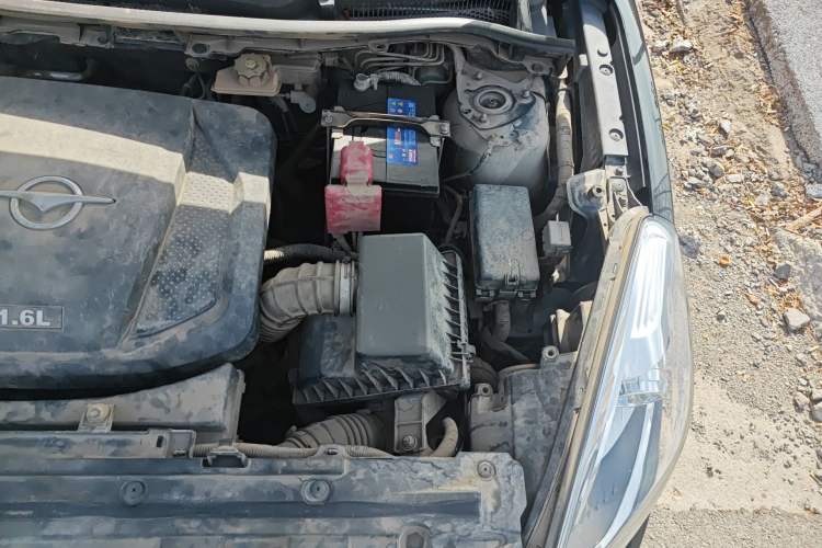 Used Haima Fumei 2014 M5 1.6L Manual Elite Model Engine Bay Left