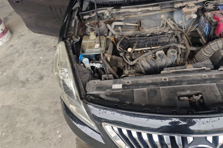 Used Haima Fumei 2014 M5 1.6L Manual Elite Model Engine Bay Right