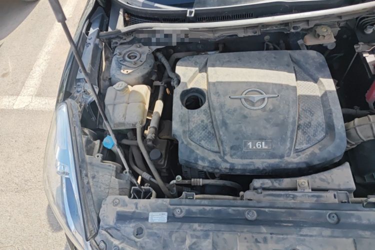 Used Haima Fumei 2014 M5 1.6L Manual Elite Model Engine Bay Right