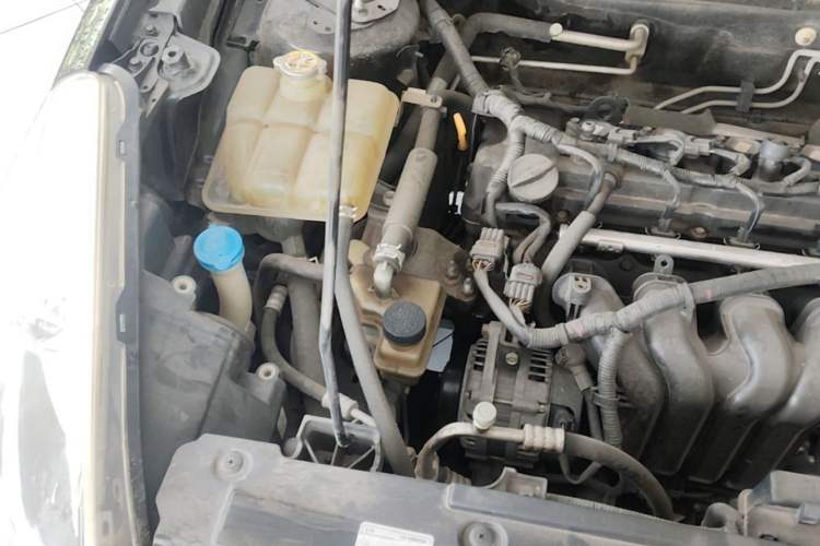 Used Haima Fumei 2014 M5 1.6L Automatic Elite Model Engine Bay Right