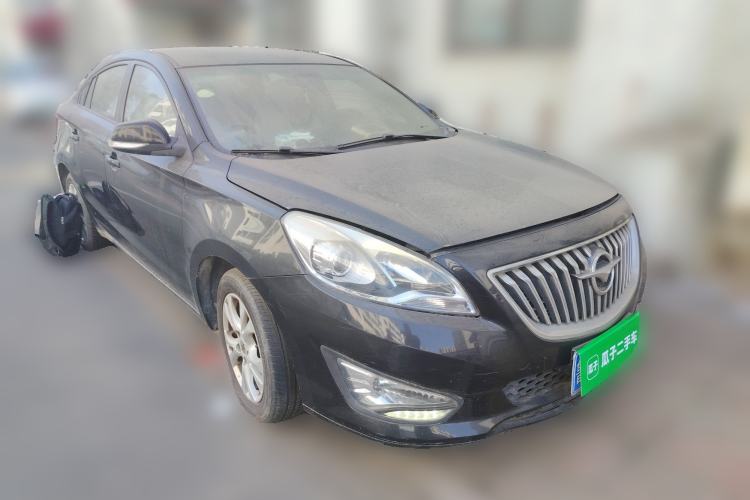 Used Haima Fumei 2014 M5 1.6L Manual Elite Model Front Right 45 Deg
