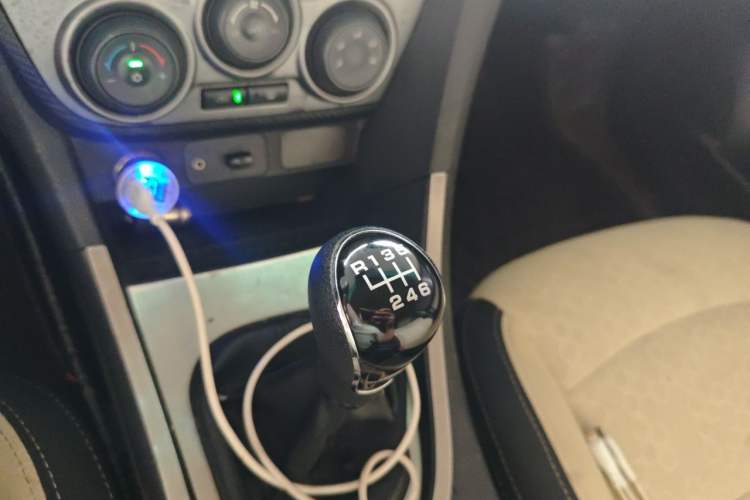 Used Haima Fumei 2014 M5 1.6L Manual Elite Model Gear Lever