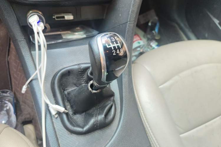 Used Haima Fumei 2014 M5 1.6L Manual Elite Model Gear Lever