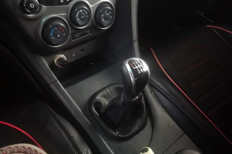 Used Haima Fumei 2014 M5 1.6L Manual Standard Model Gear Lever