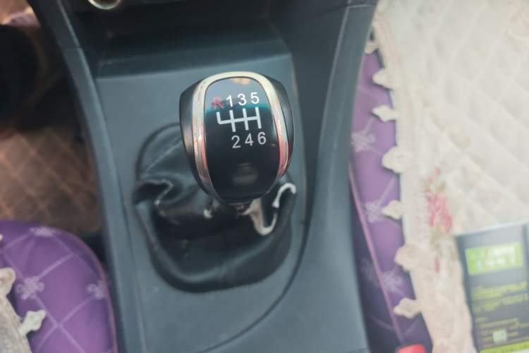 Used Haima Fumei 2014 M5 1.6L Manual Fashion Edition Gear Lever