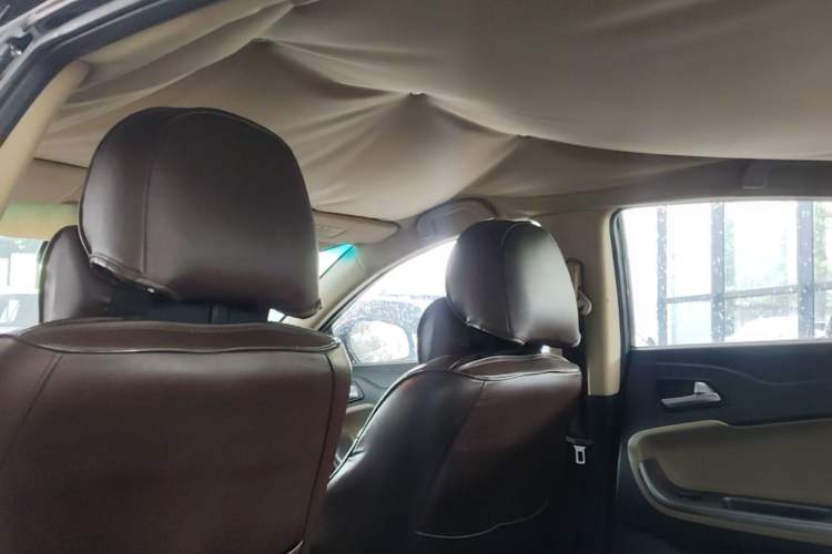 Used Haima Fumei 2014 M5 1.6L Automatic Elite Model Headliner