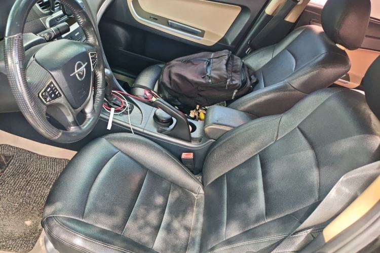 Used Haima Fumei 2014 M5 1.6L Automatic Elite Model Left Front Seat